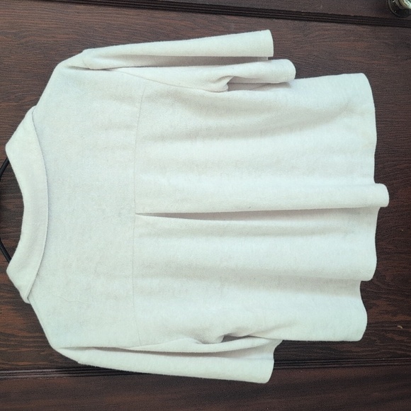 Princess Polly Cropped Off white button up top Size 4 Terry Cloth Feel - Picture 3 of 3